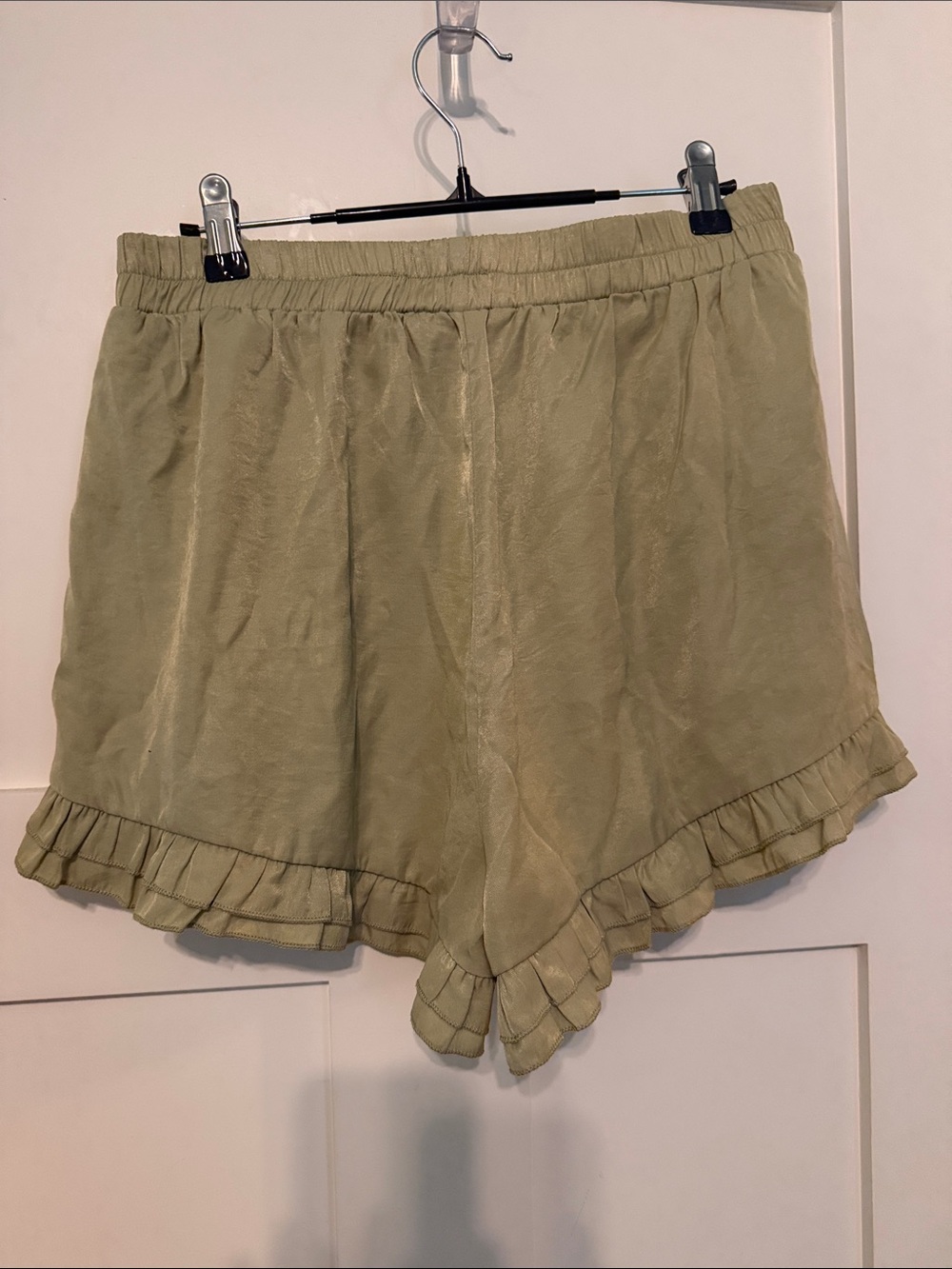 Rustty Dustty Brand Olive Green Floral Embroidered Ruffle Shorts - Picture 4 of 5